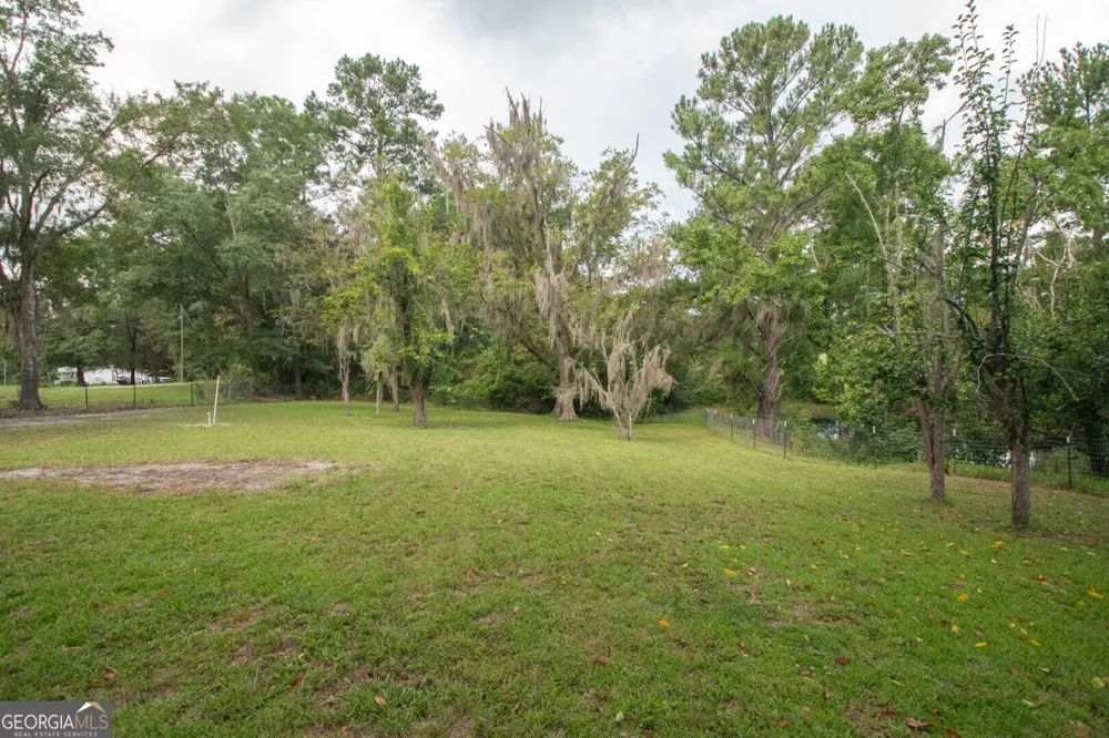 41 Sheridan ST St. George, GA 31562