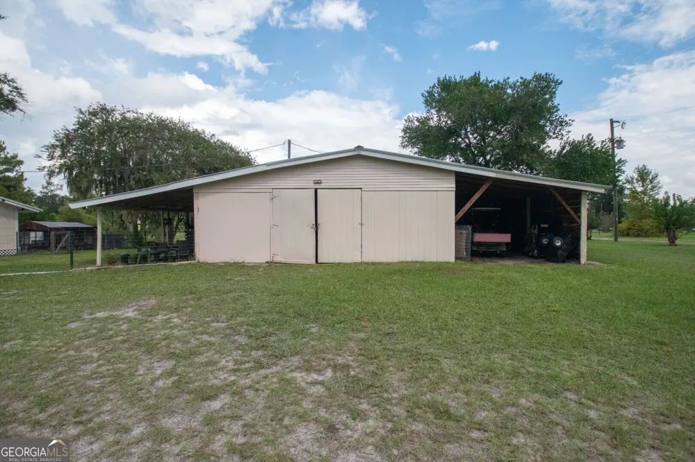 41 Sheridan ST St. George, GA 31562