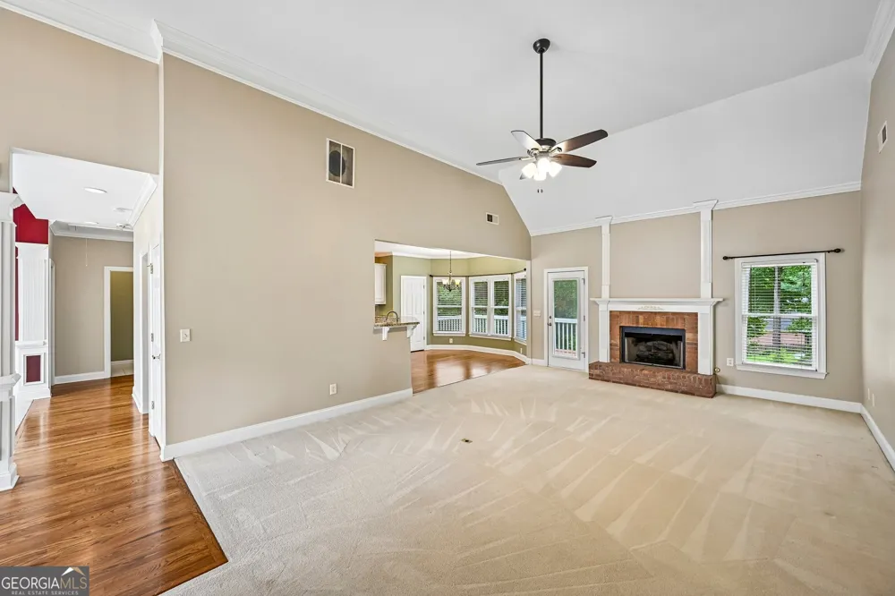 3923 Springtree LN Hoschton, GA 30548