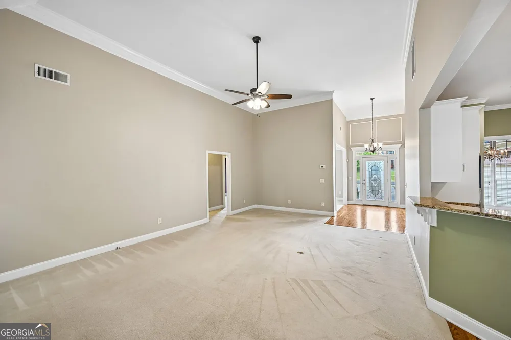 3923 Springtree LN Hoschton, GA 30548