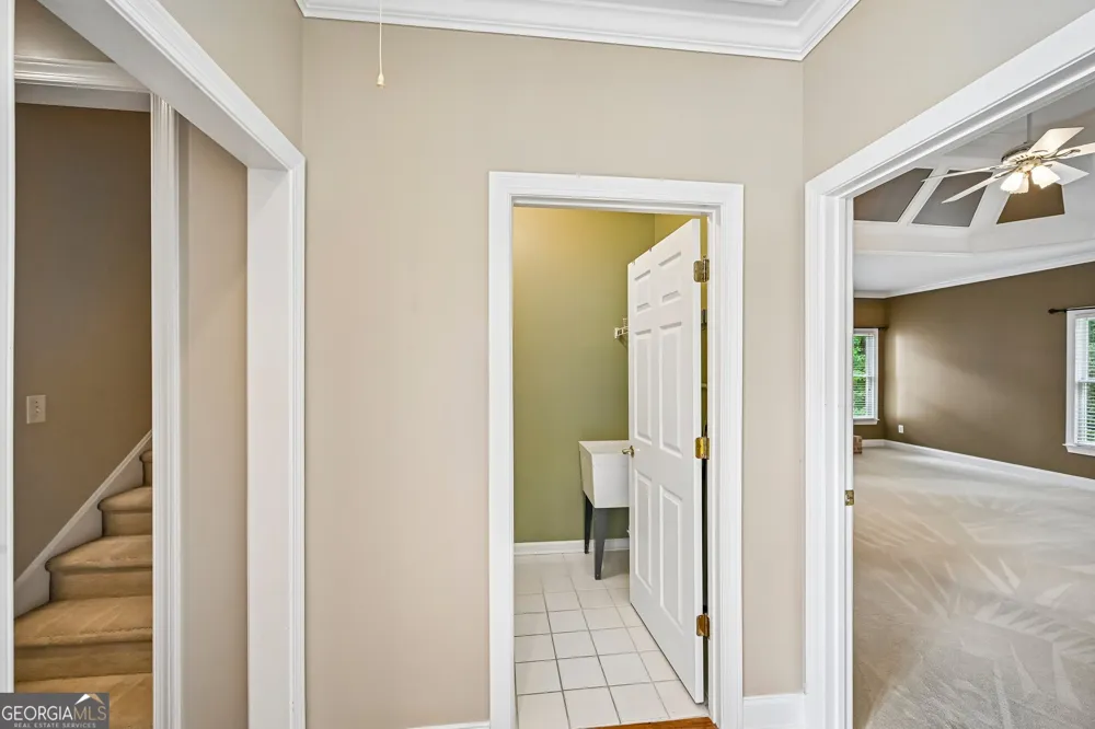 3923 Springtree LN Hoschton, GA 30548