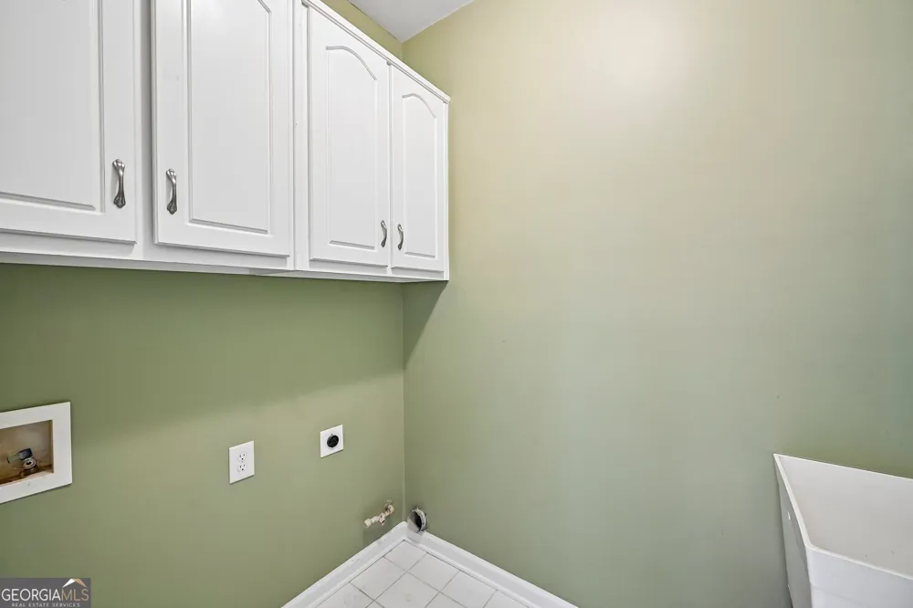3923 Springtree LN Hoschton, GA 30548