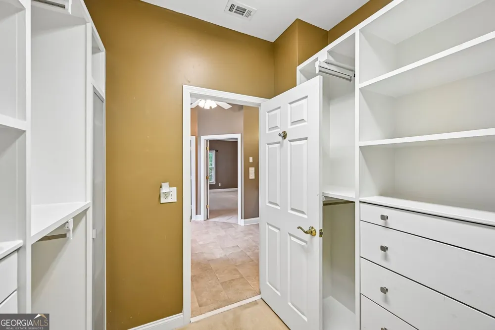 3923 Springtree LN Hoschton, GA 30548