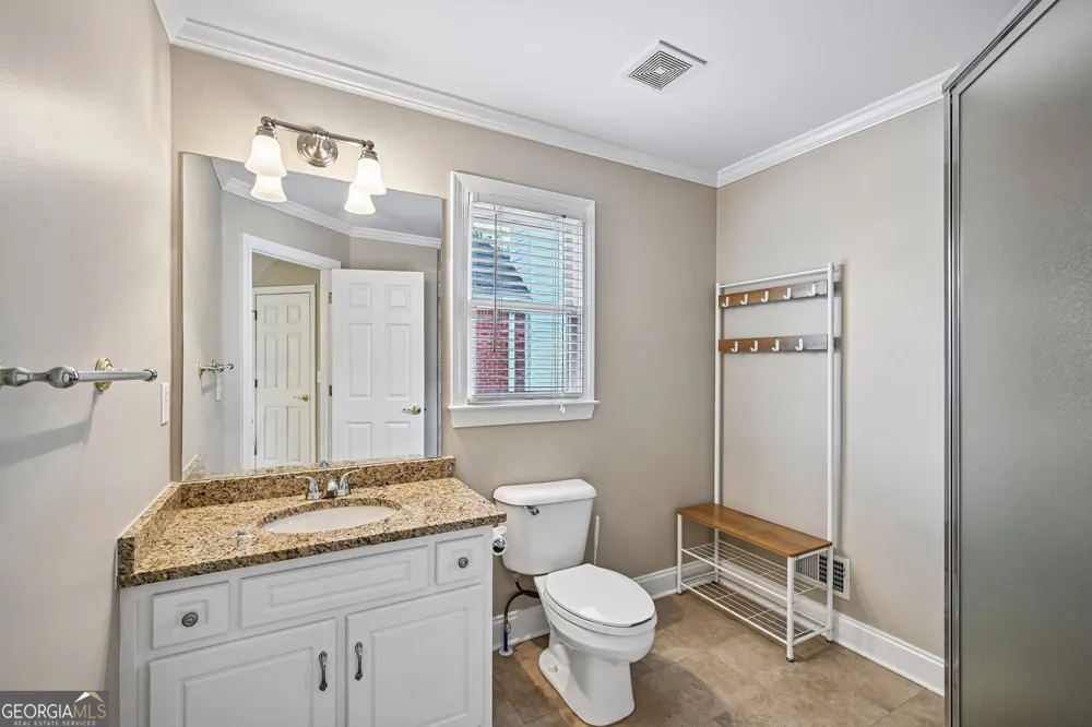 3923 Springtree LN Hoschton, GA 30548