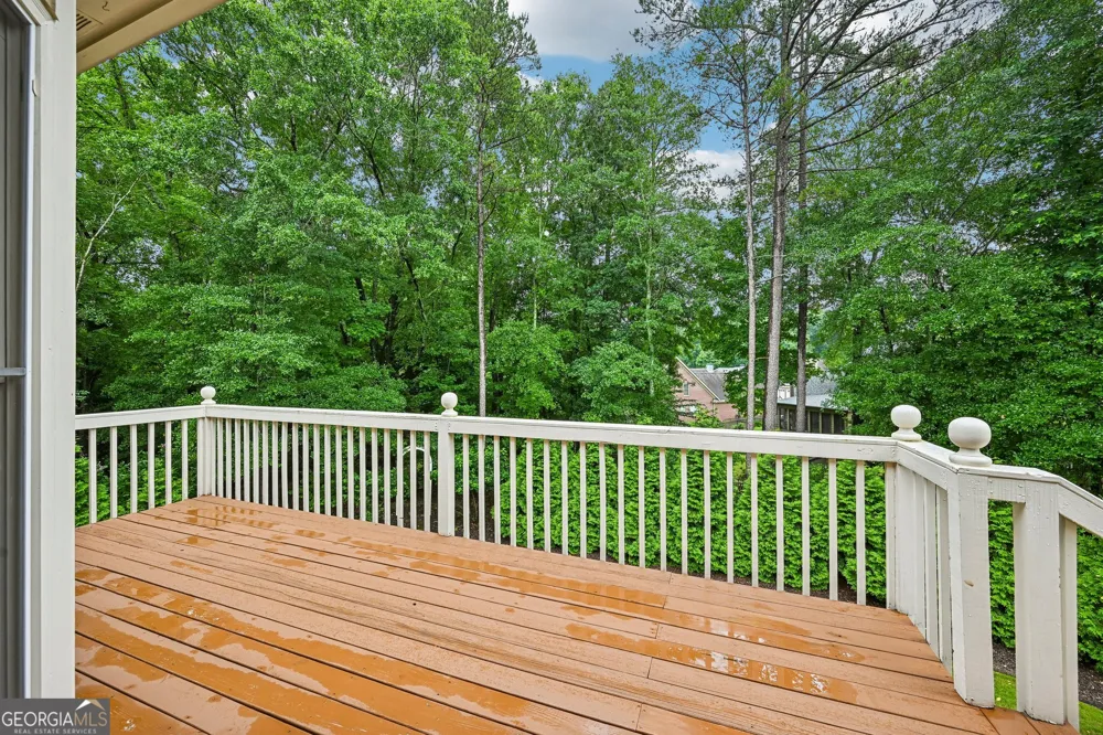 3923 Springtree LN Hoschton, GA 30548