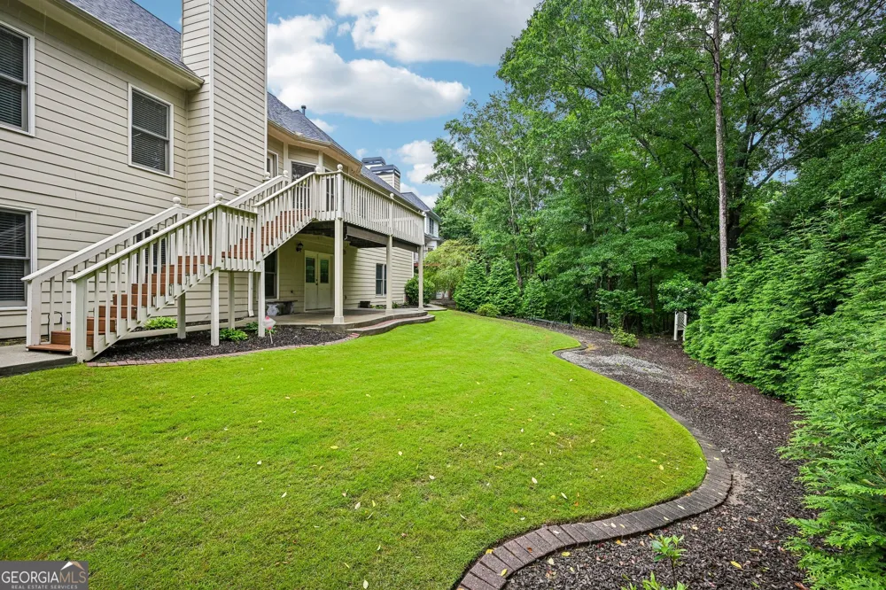 3923 Springtree LN Hoschton, GA 30548