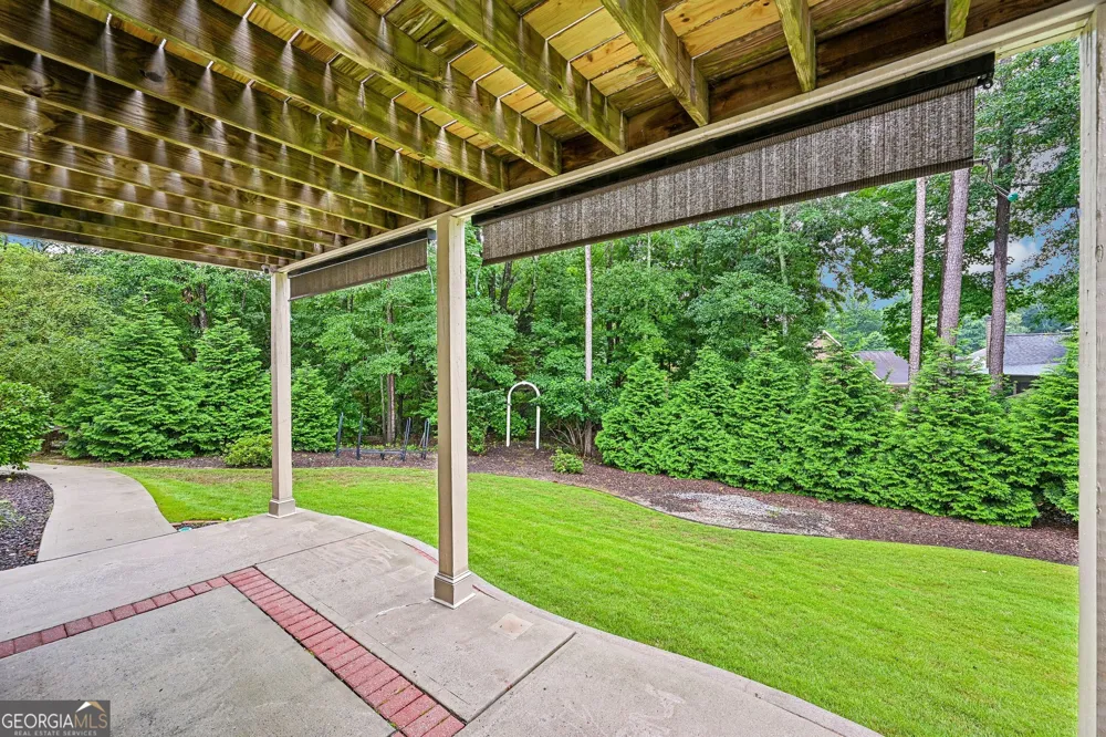 3923 Springtree LN Hoschton, GA 30548