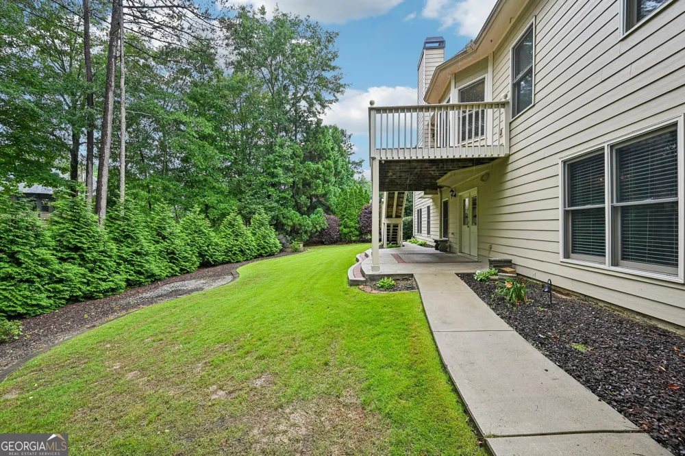 3923 Springtree LN Hoschton, GA 30548