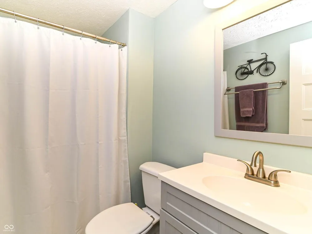 8442 Duncaster Court Indianapolis, IN 46256