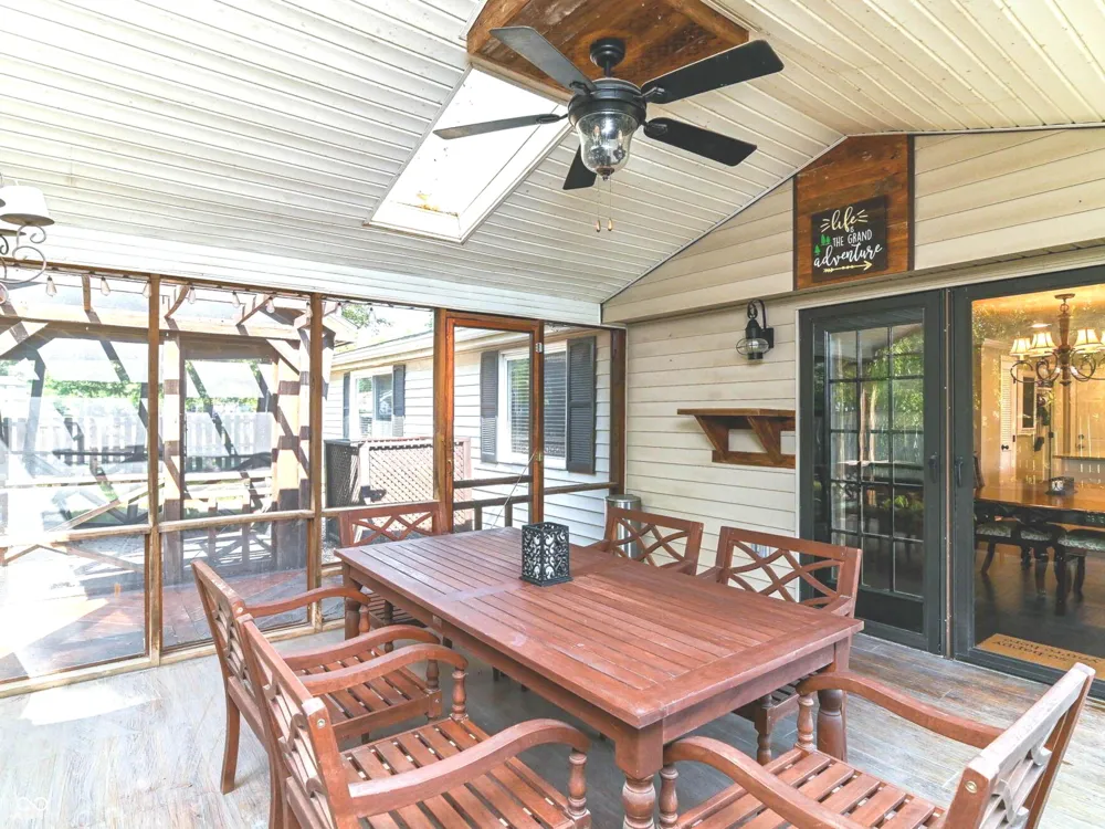 8442 Duncaster Court Indianapolis, IN 46256