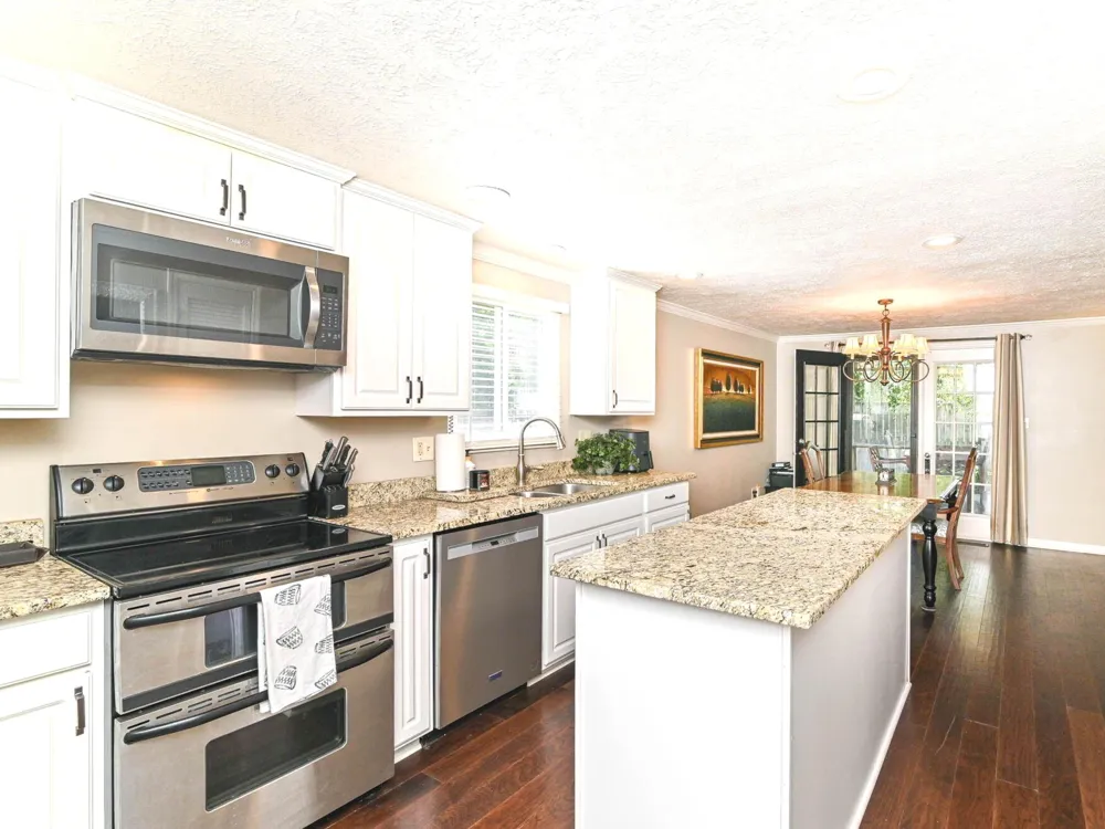 8442 Duncaster Court Indianapolis, IN 46256