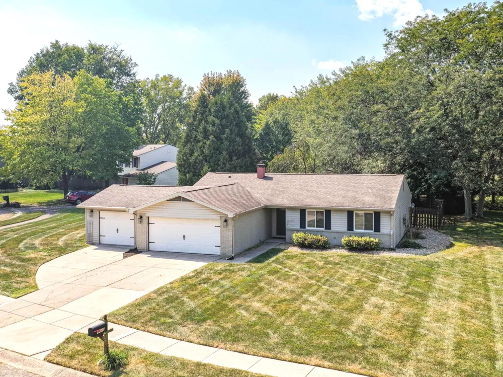 8442 Duncaster Court Indianapolis, IN 46256