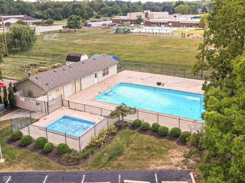 8442 Duncaster Court Indianapolis, IN 46256
