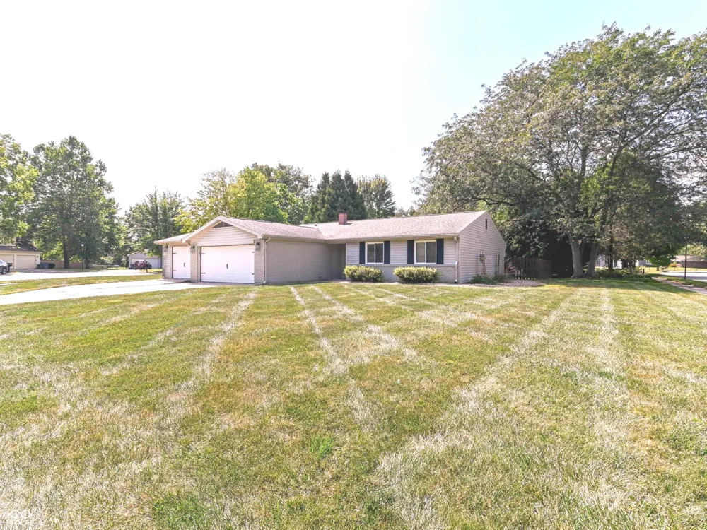 8442 Duncaster Court Indianapolis, IN 46256