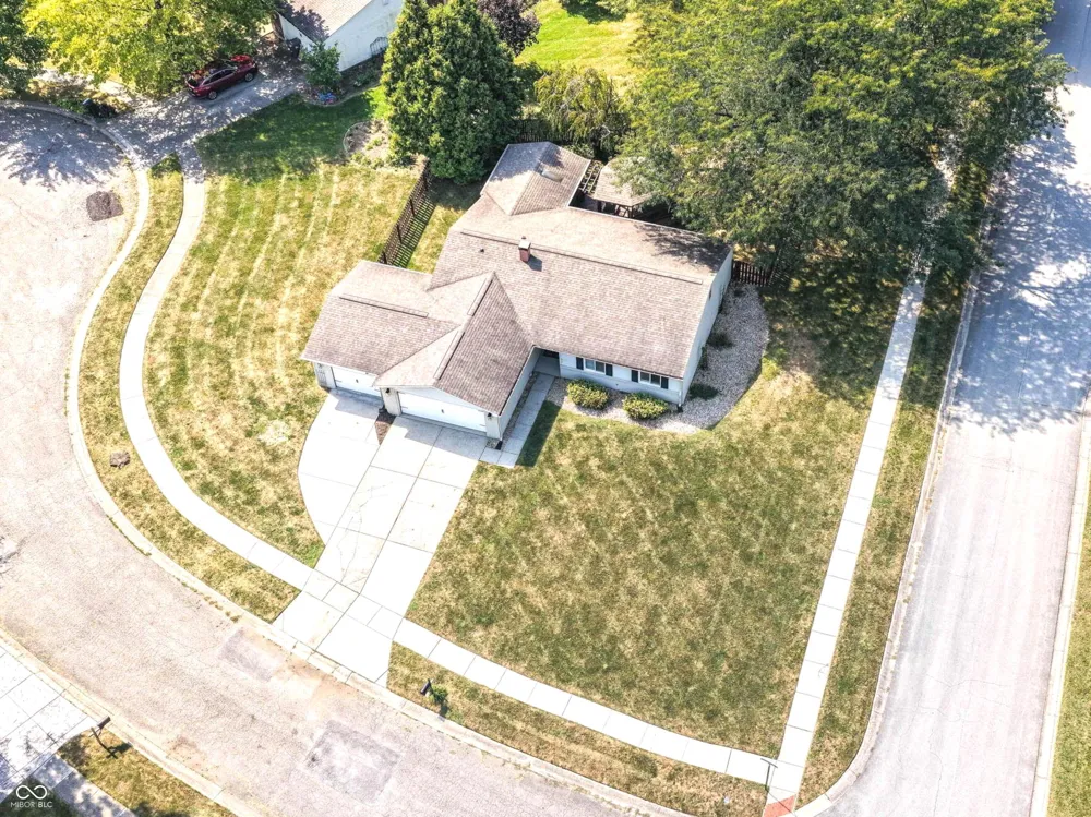 8442 Duncaster Court Indianapolis, IN 46256