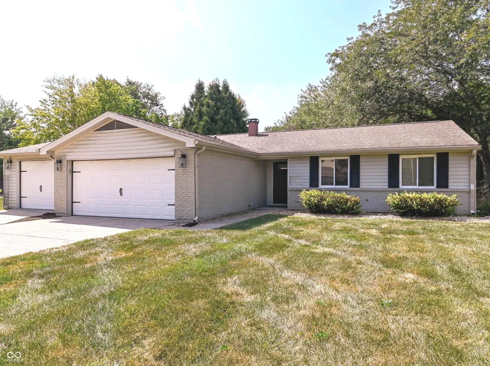 8442 Duncaster Court Indianapolis, IN 46256