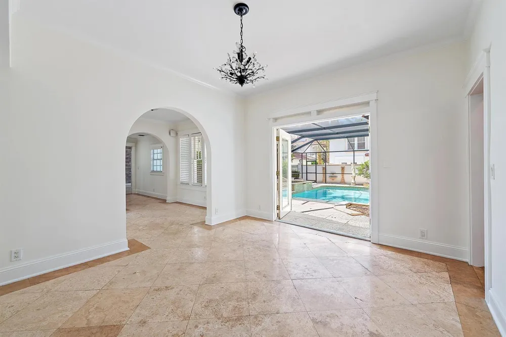 228 9TH STREET West Palm Beach, FL 33401