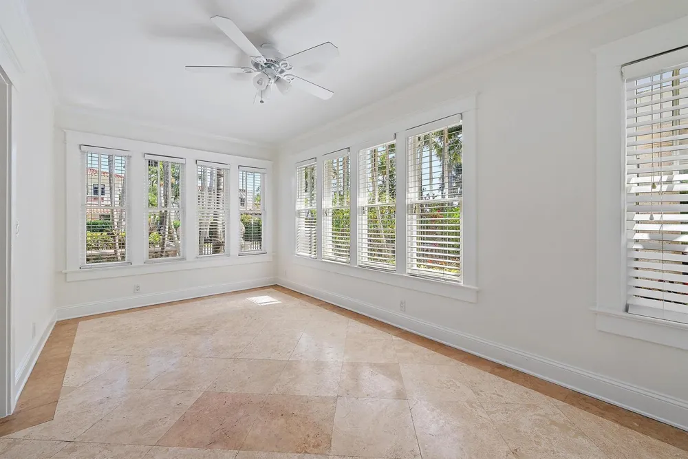 228 9TH STREET West Palm Beach, FL 33401