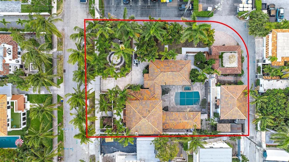 228 9TH STREET West Palm Beach, FL 33401