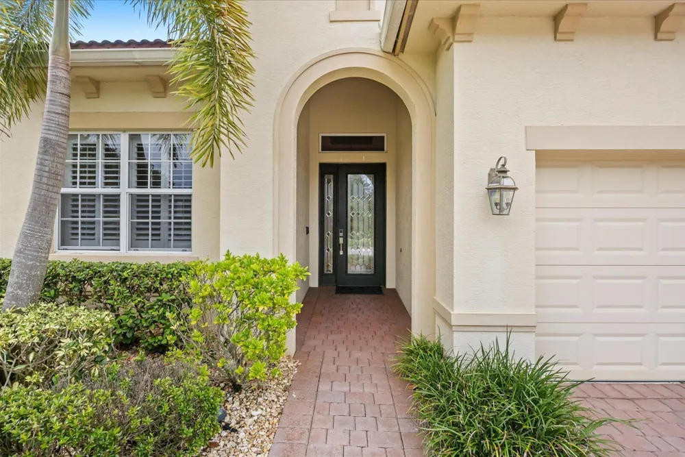 10661 SW Visconti Way Port St. Lucie, FL 34986