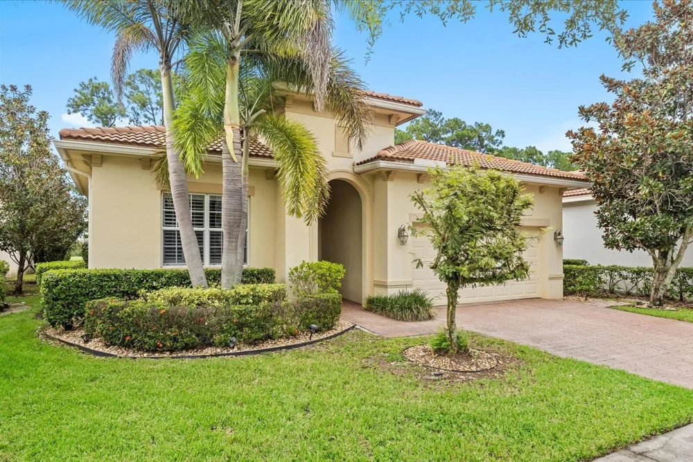 10661 SW Visconti Way Port St. Lucie, FL 34986