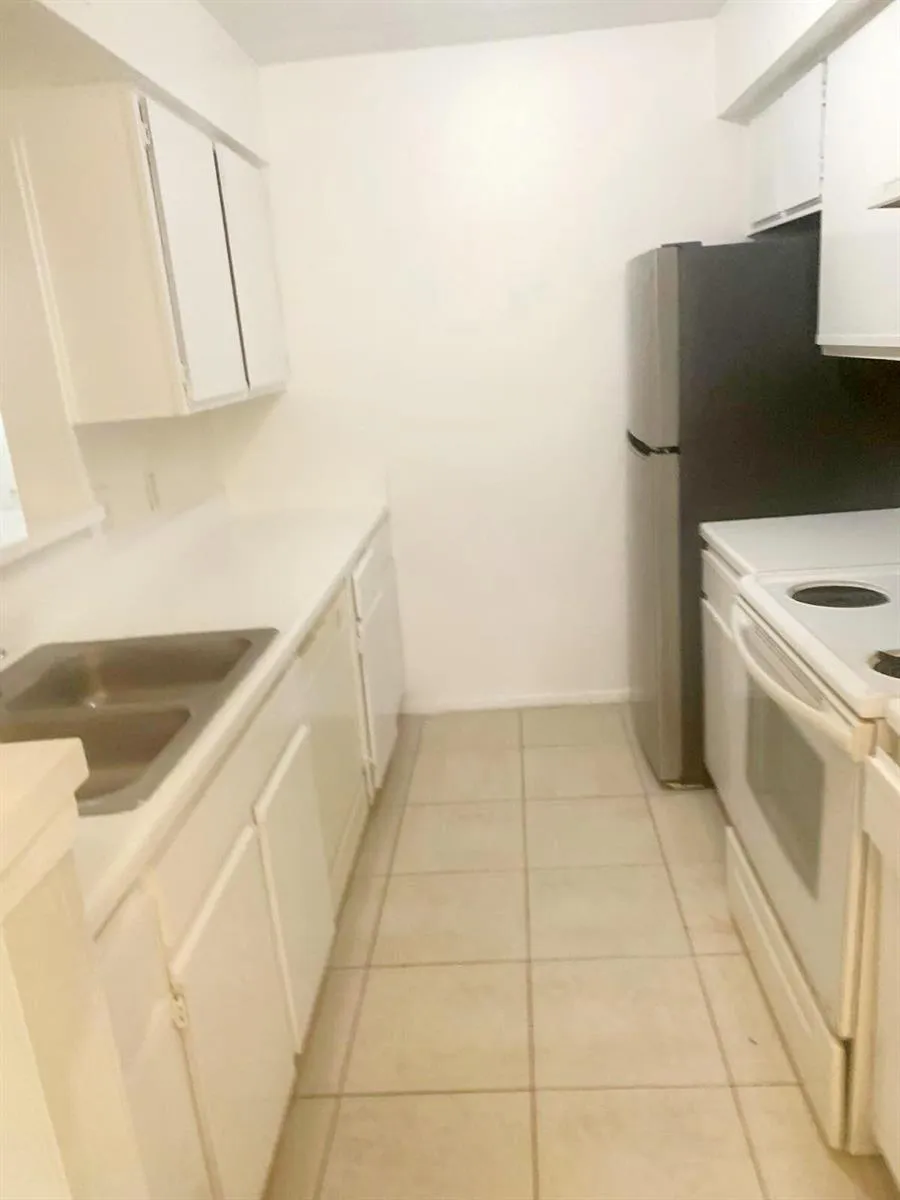 2667 NW 33RD STREET #2402 Oakland Park, FL 33309