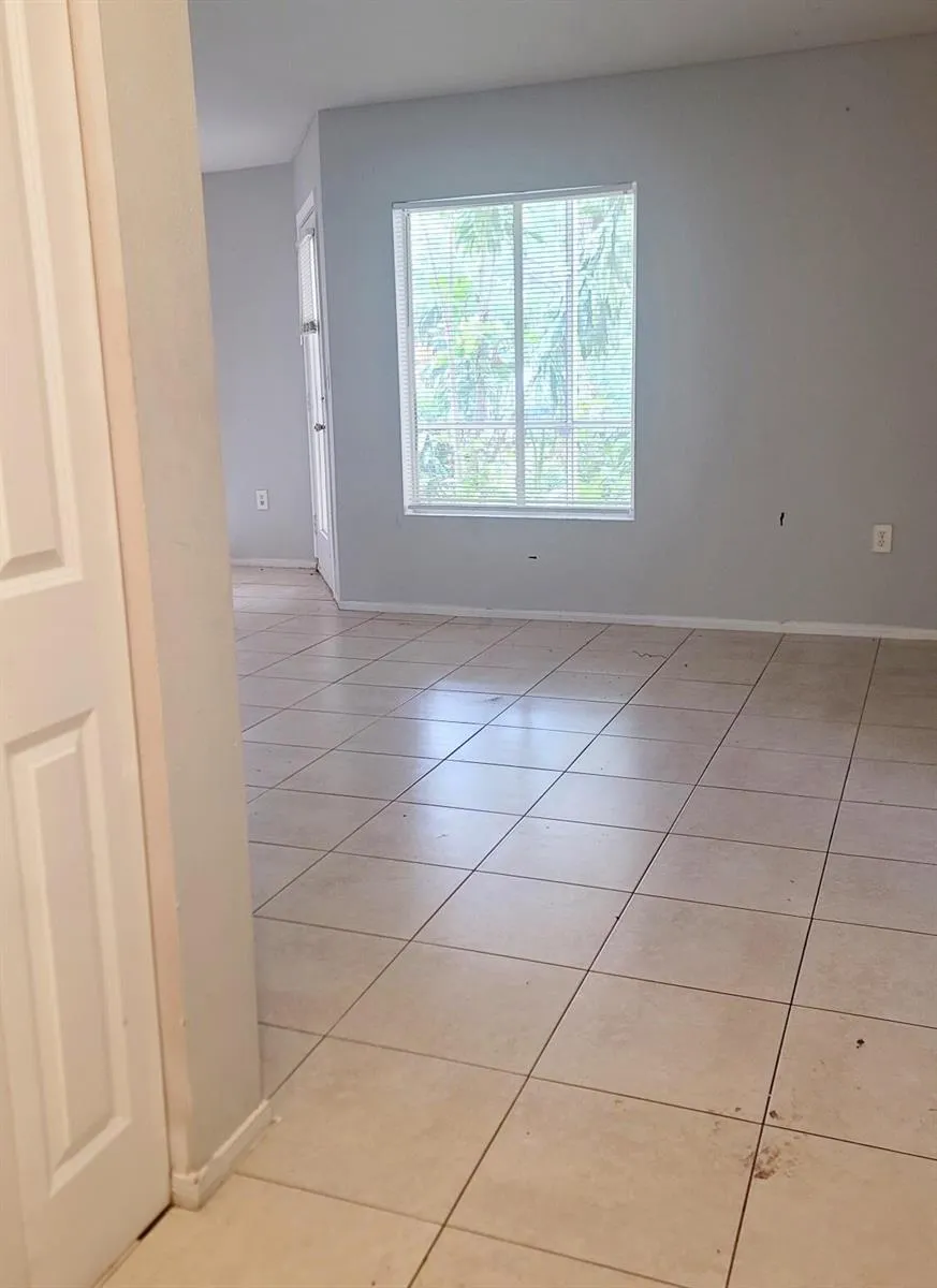 2667 NW 33RD STREET #2402 Oakland Park, FL 33309