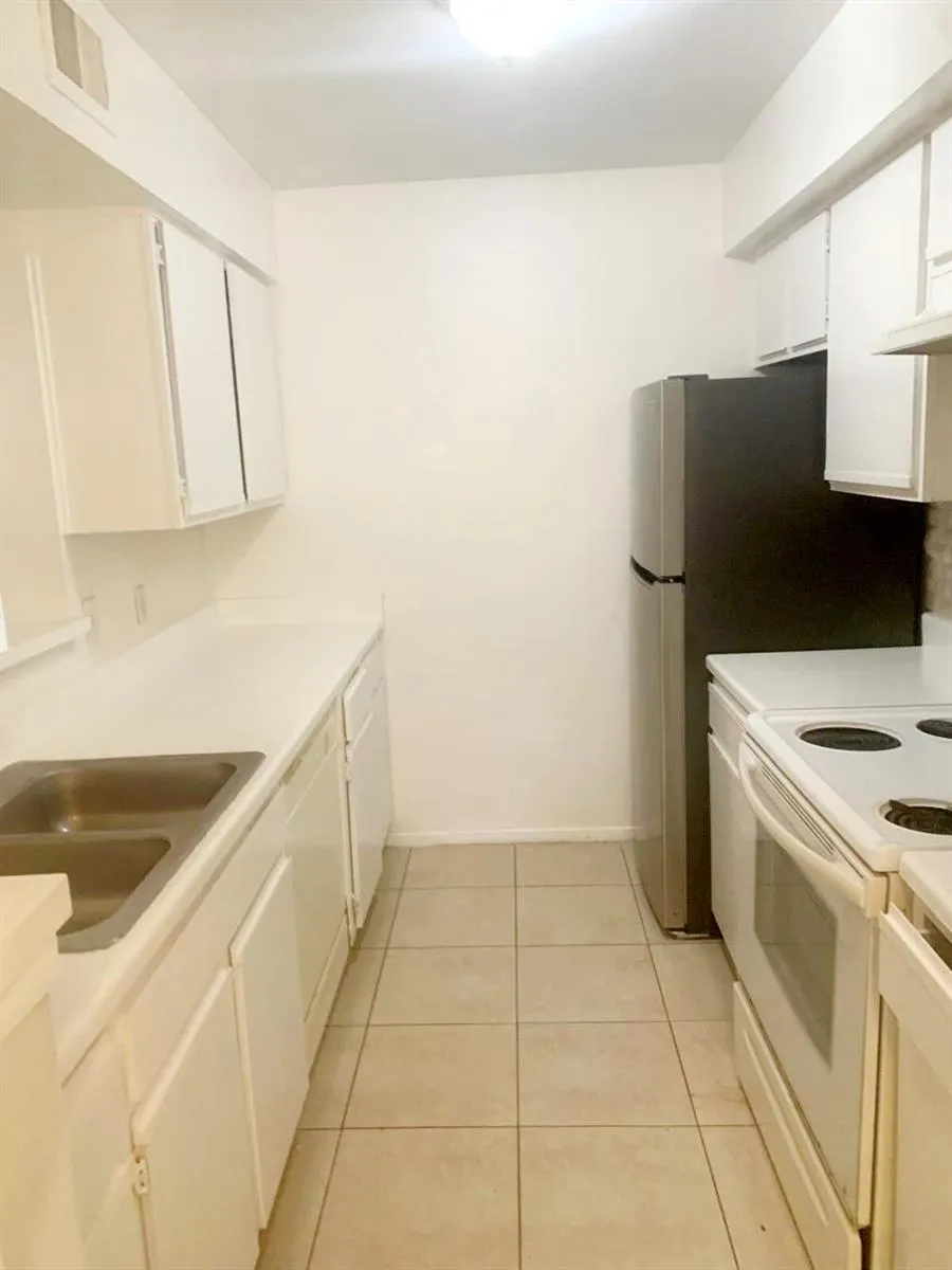 2667 NW 33RD STREET #2402 Oakland Park, FL 33309
