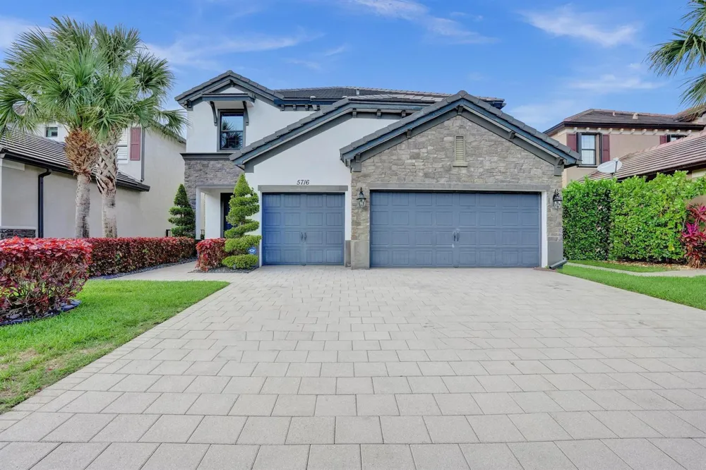 5716 Sandbirch Way Lake Worth, FL 33463