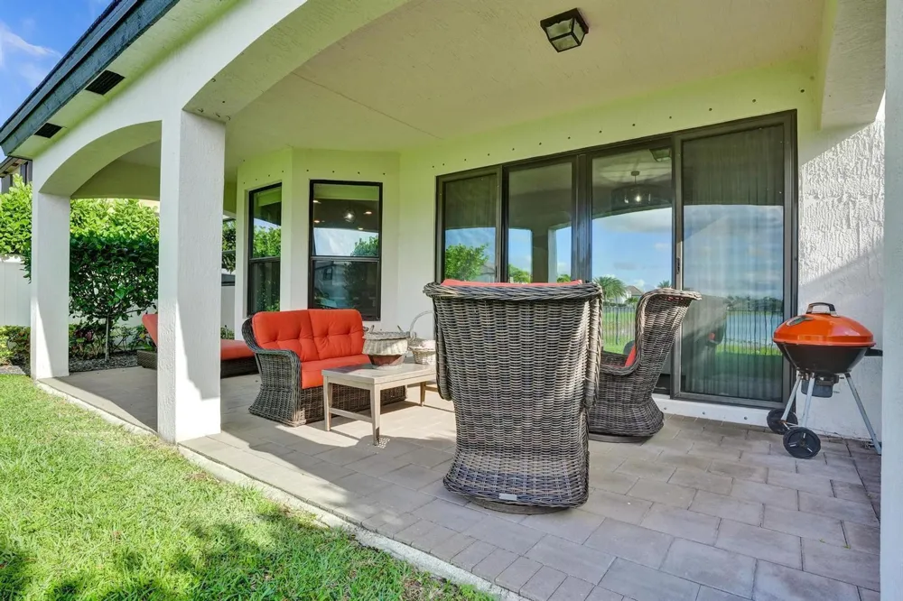 5716 Sandbirch Way Lake Worth, FL 33463