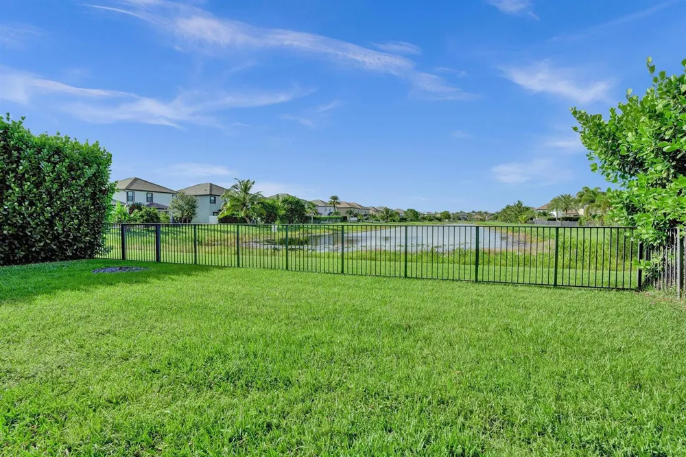 5716 Sandbirch Way Lake Worth, FL 33463