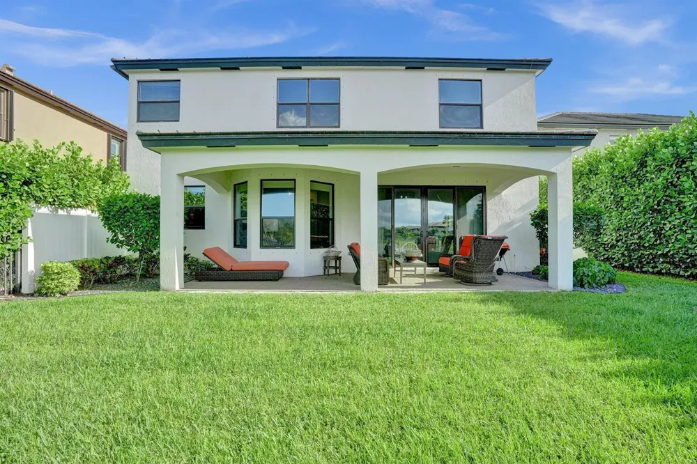 5716 Sandbirch Way Lake Worth, FL 33463