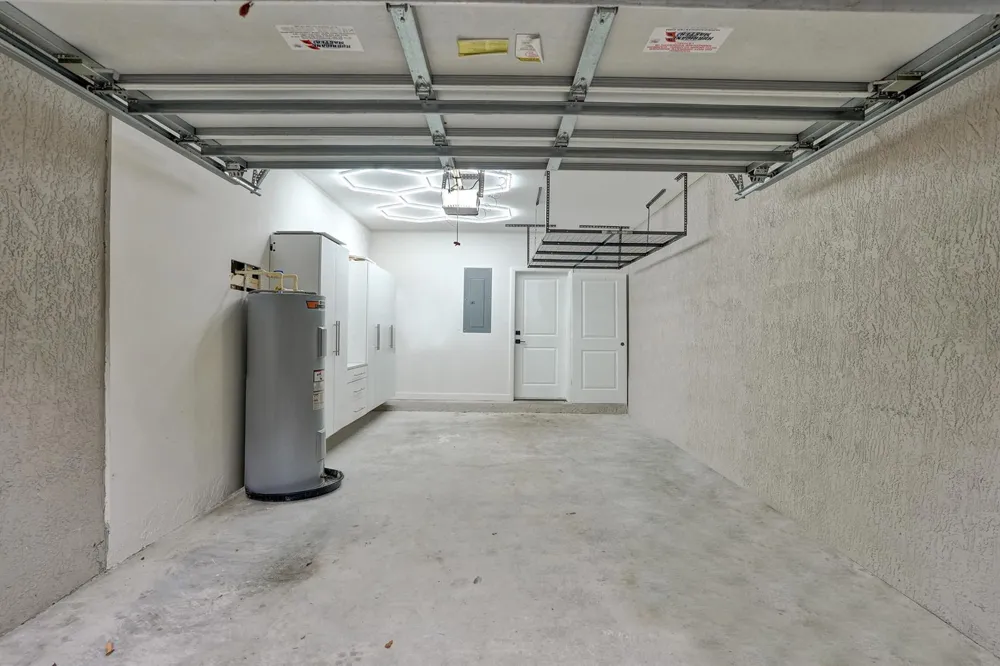 1035 NW 2ND AVENUE Fort Lauderdale, FL 33311