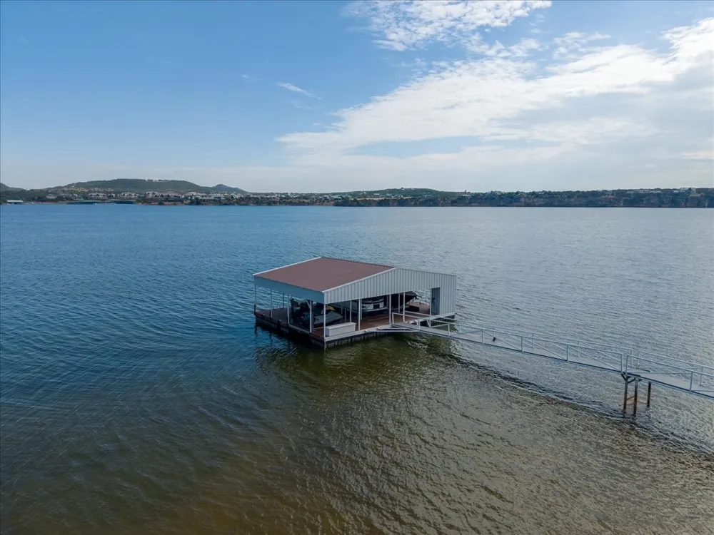 1011 Possum Point Graford, TX 76449