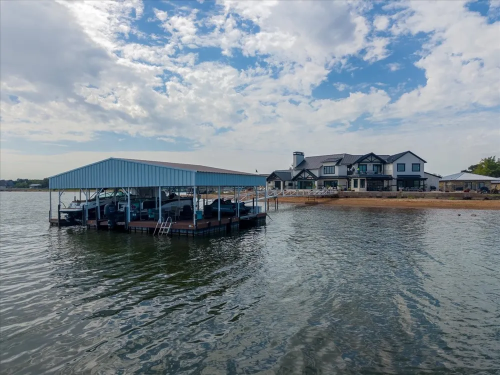 1011 Possum Point Graford, TX 76449