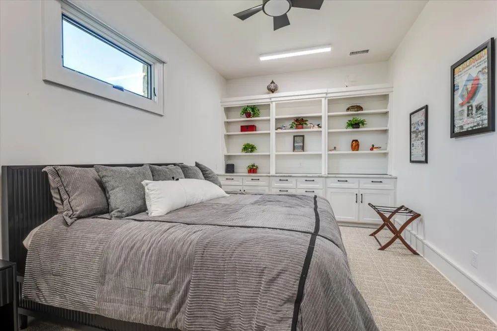 1011 Possum Point Graford, TX 76449
