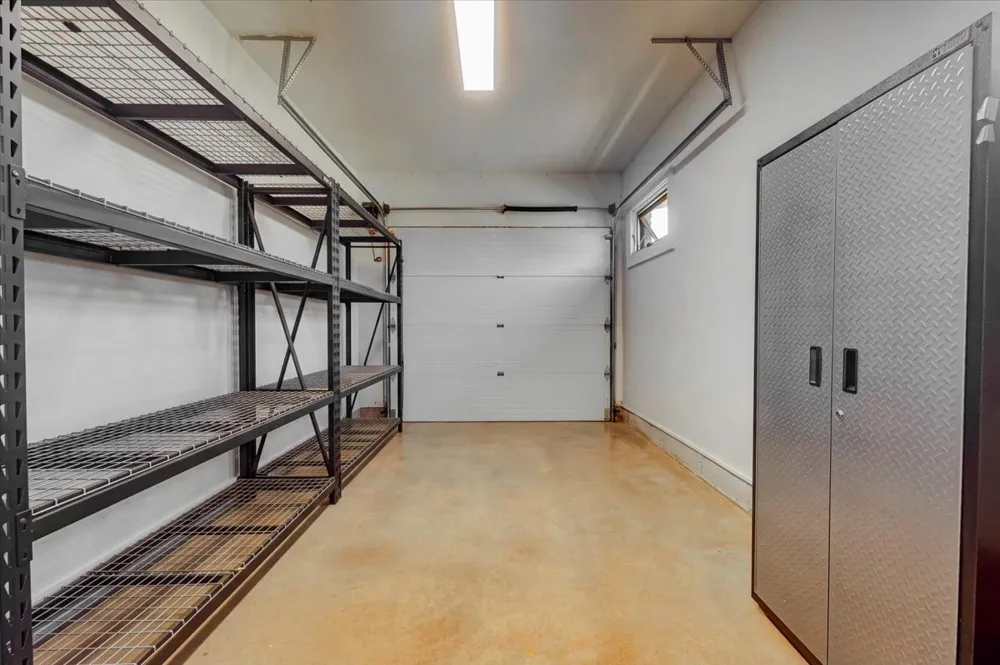 1011 Possum Point Graford, TX 76449
