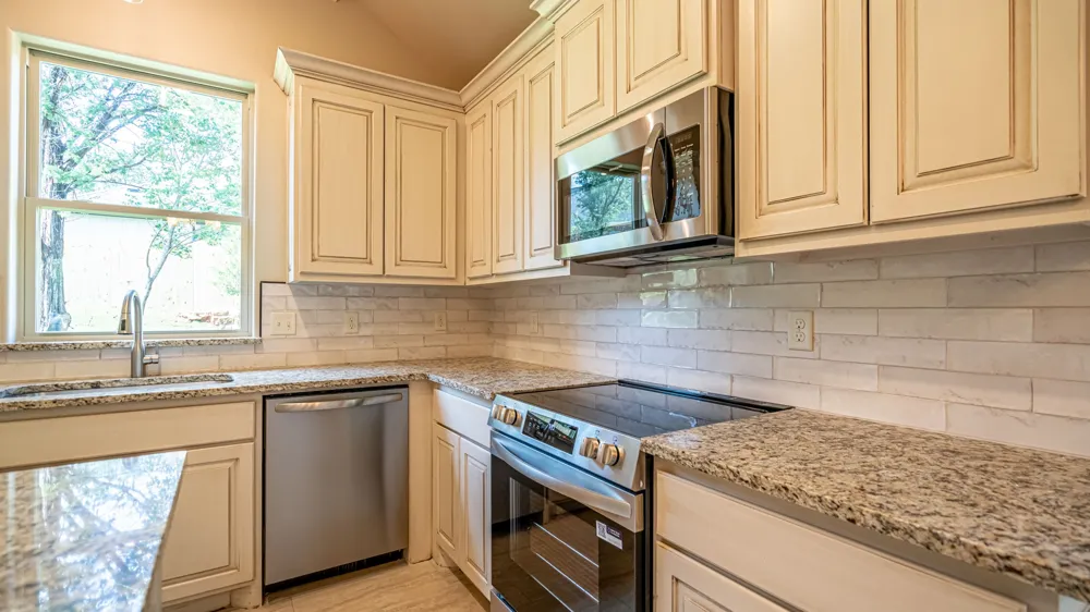 2714 Austin Drive Granbury, TX 76048