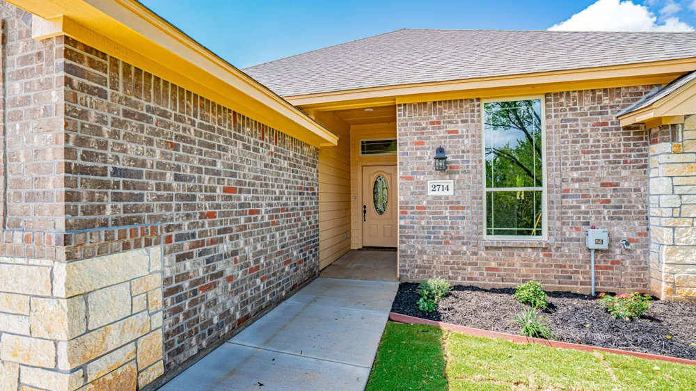 2714 Austin Drive Granbury, TX 76048