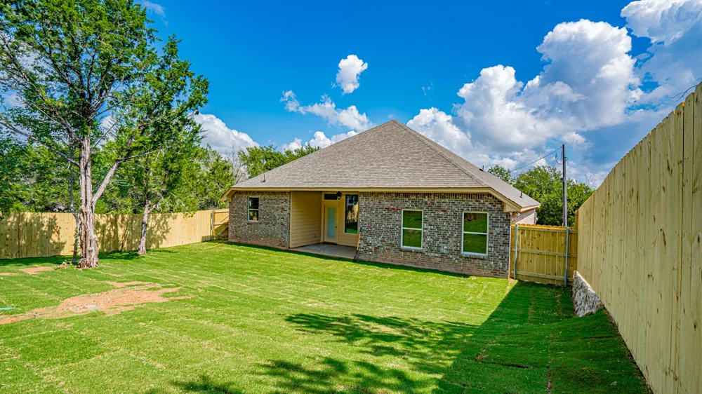 2714 Austin Drive Granbury, TX 76048