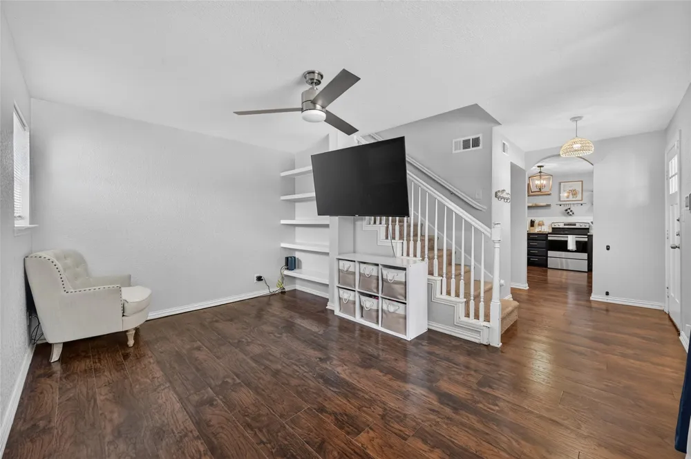 1804 Mims Street Fort Worth, TX 76112