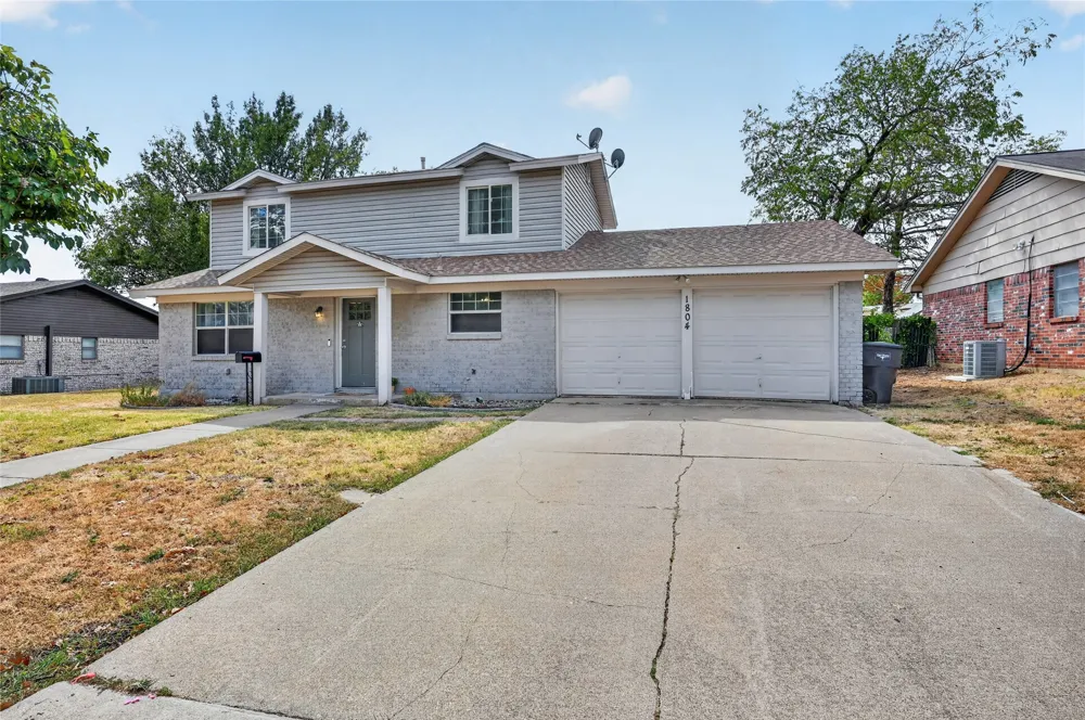 1804 Mims Street Fort Worth, TX 76112
