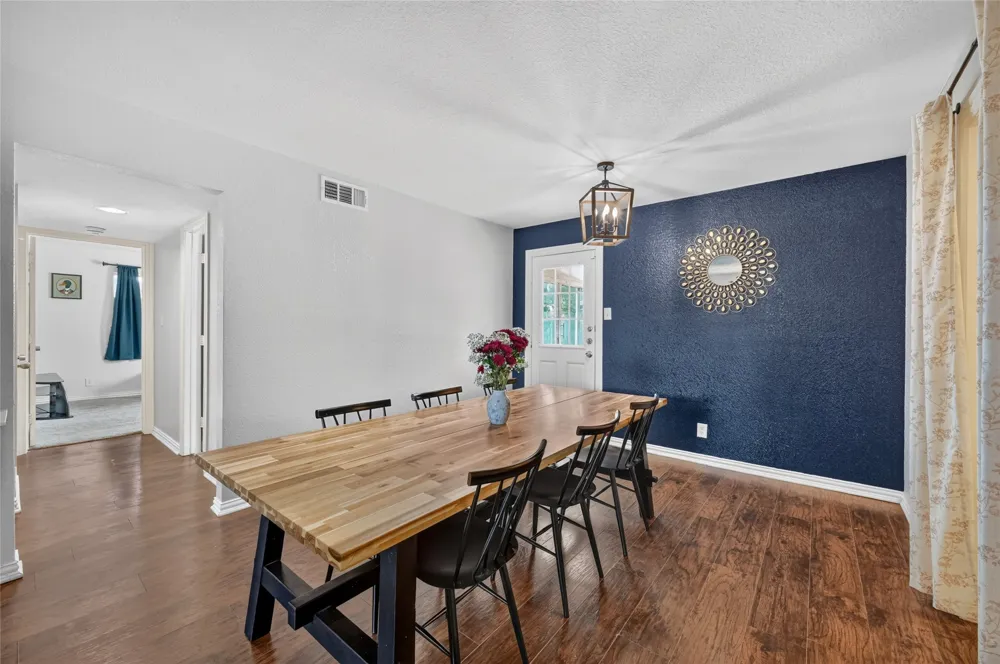 1804 Mims Street Fort Worth, TX 76112