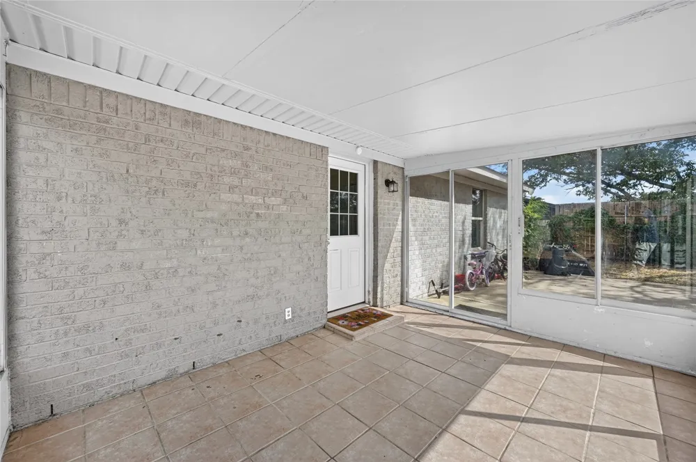 1804 Mims Street Fort Worth, TX 76112