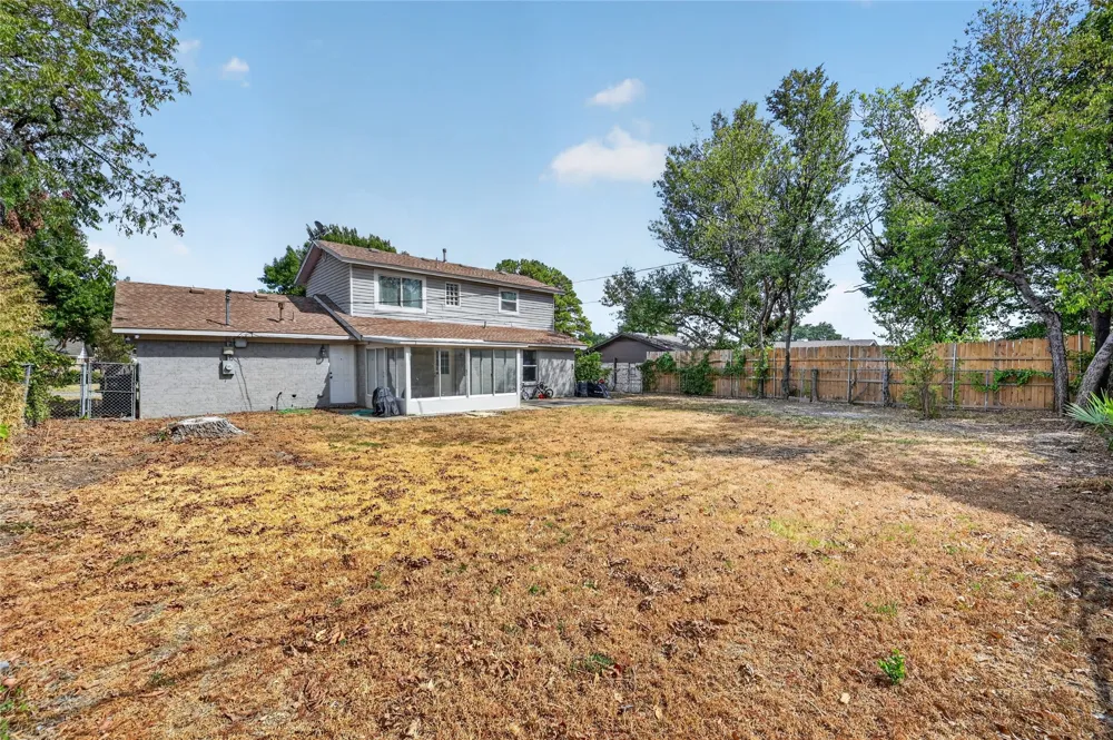 1804 Mims Street Fort Worth, TX 76112