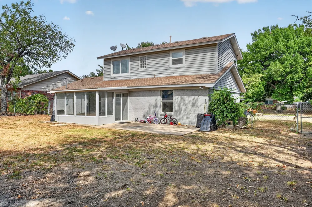 1804 Mims Street Fort Worth, TX 76112