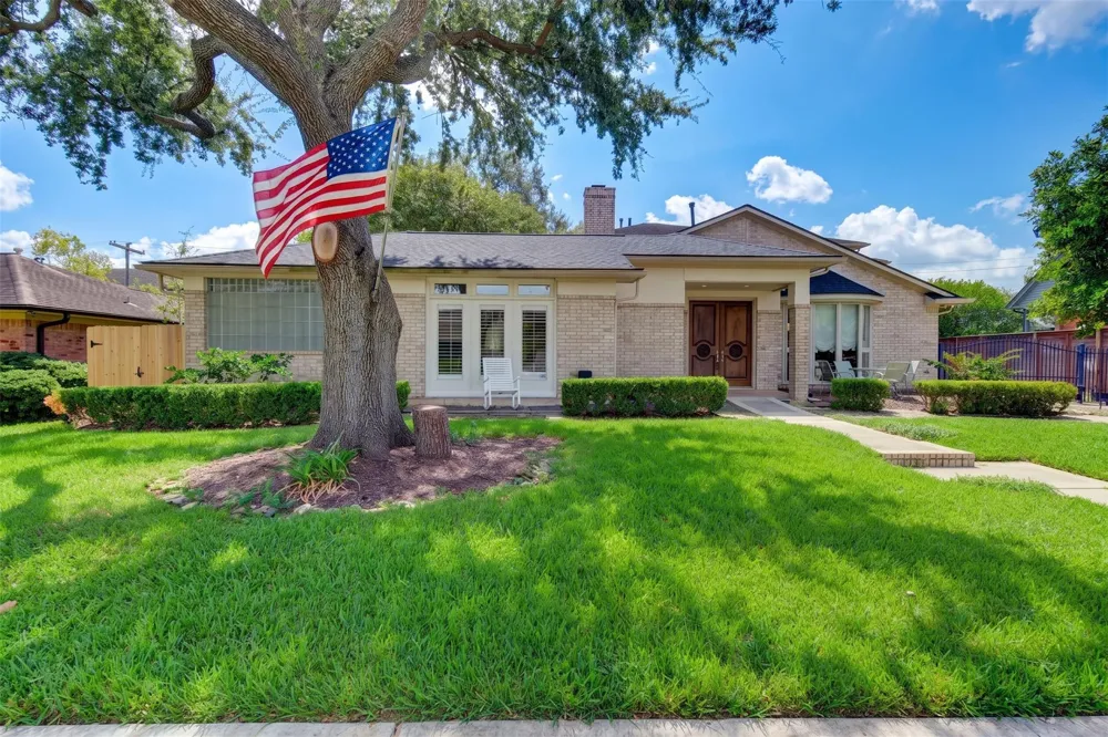 4967 Dumfries Drive Houston, TX 77096