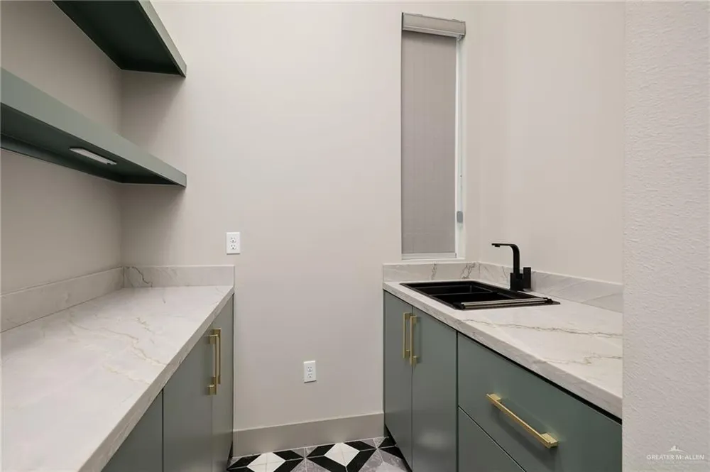 3808 Zenker Avenue McAllen, TX 78504