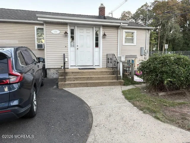 137 Port Monmouth Road Keansburg, NJ 07734