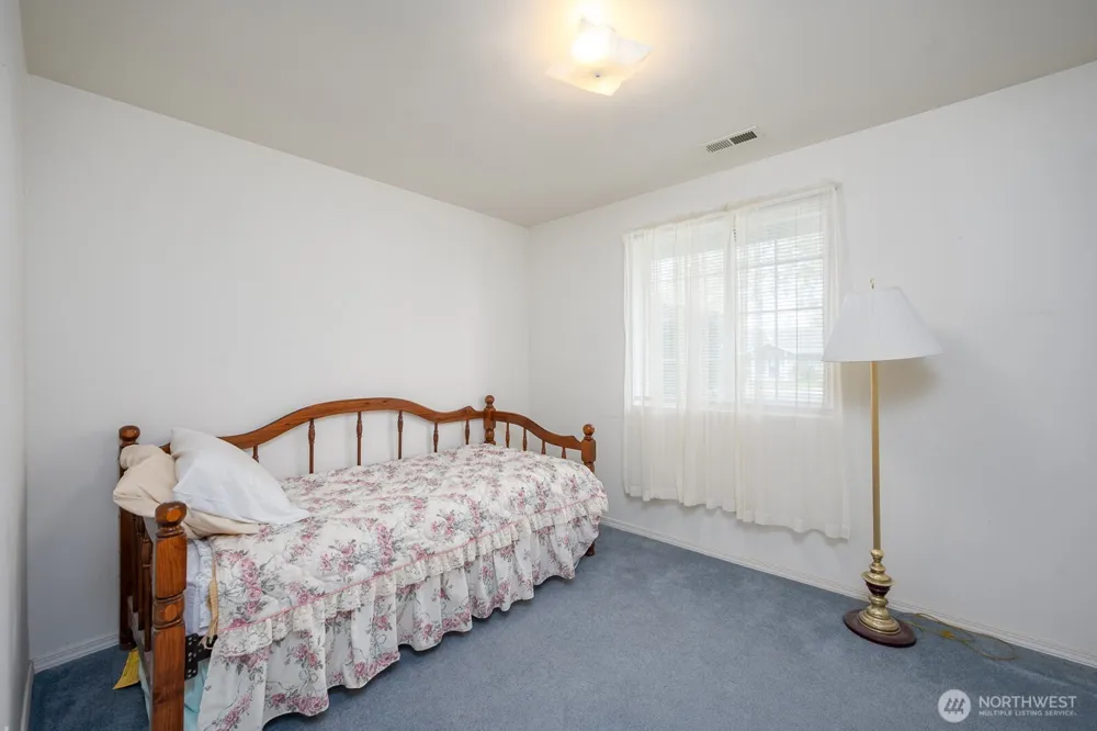 1204 E Hayden Drive Moses Lake, WA 98837